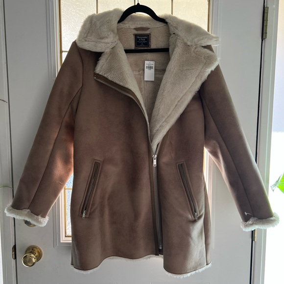 BNWT Abercrombie Faux Suede Faux Fur Jacket - Picture 2 of 7